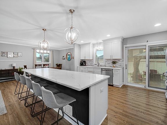 4th image of 8601 Bethany Ln