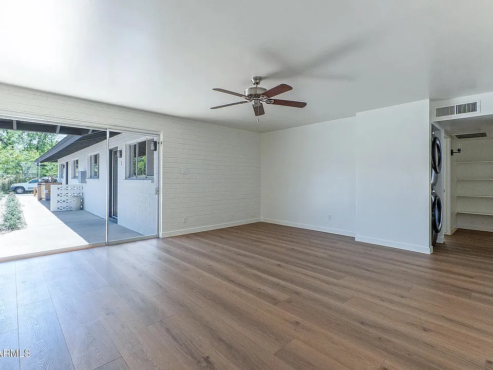 3020 E Yale St #3