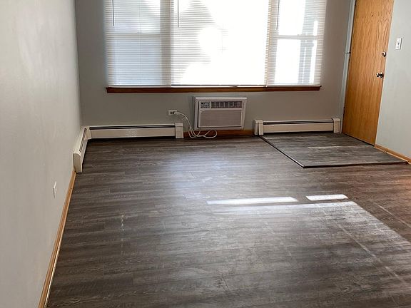 5th image of 8239 Archer Ave APT 3