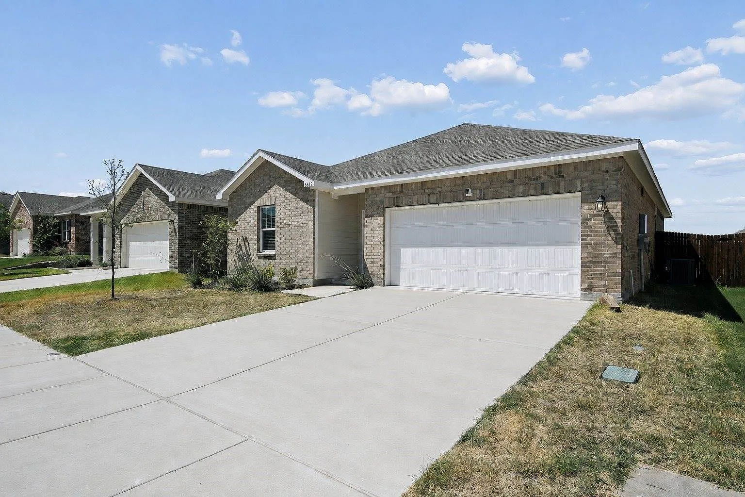 3 bed, 1698 sqft, $2,200 — Photo 1