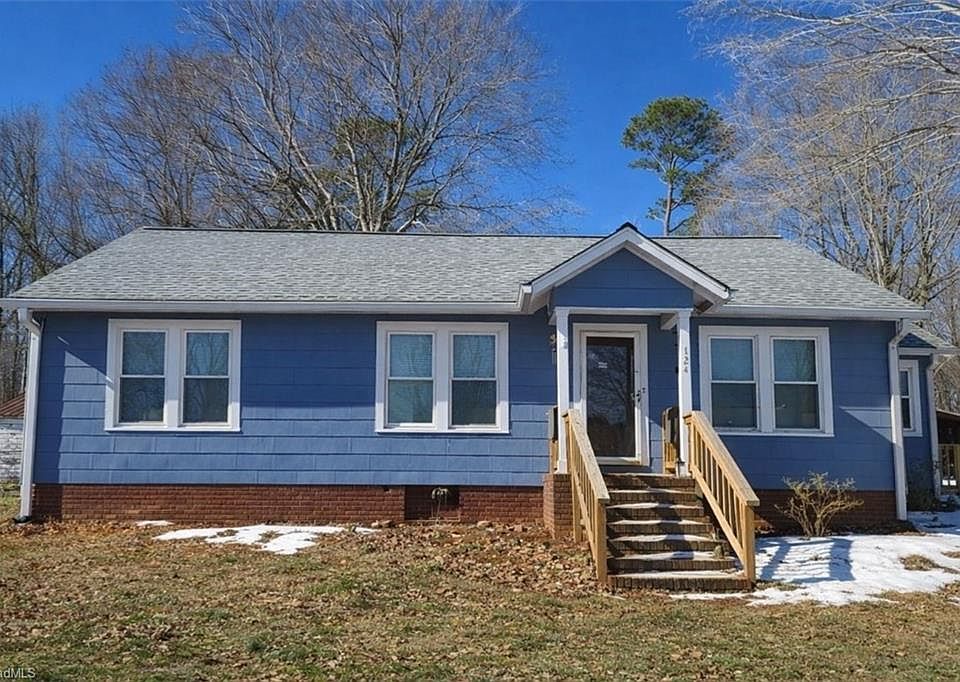 1st image of 124 Deer Haven Ln