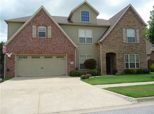 1840 Candleshoe Dr, Fayetteville, AR 72701