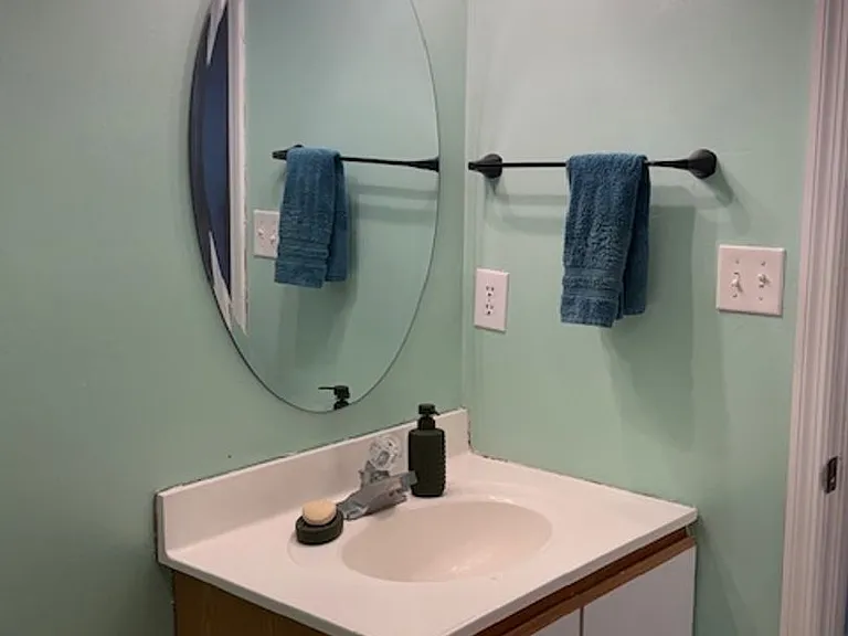 224 Hemlock Dr — Photo 11