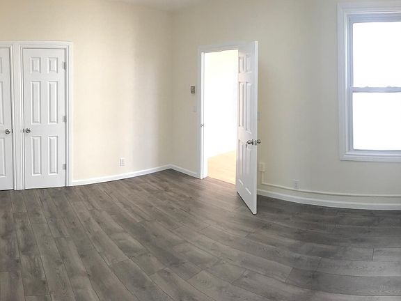 5th image of 410 Lindell Blvd APT 5