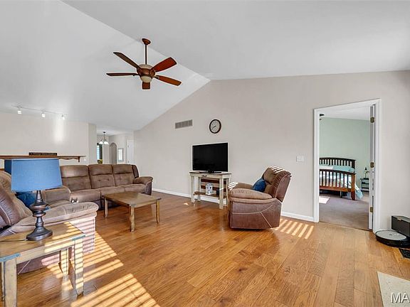 4th image of 55 Wildoradoe Dr