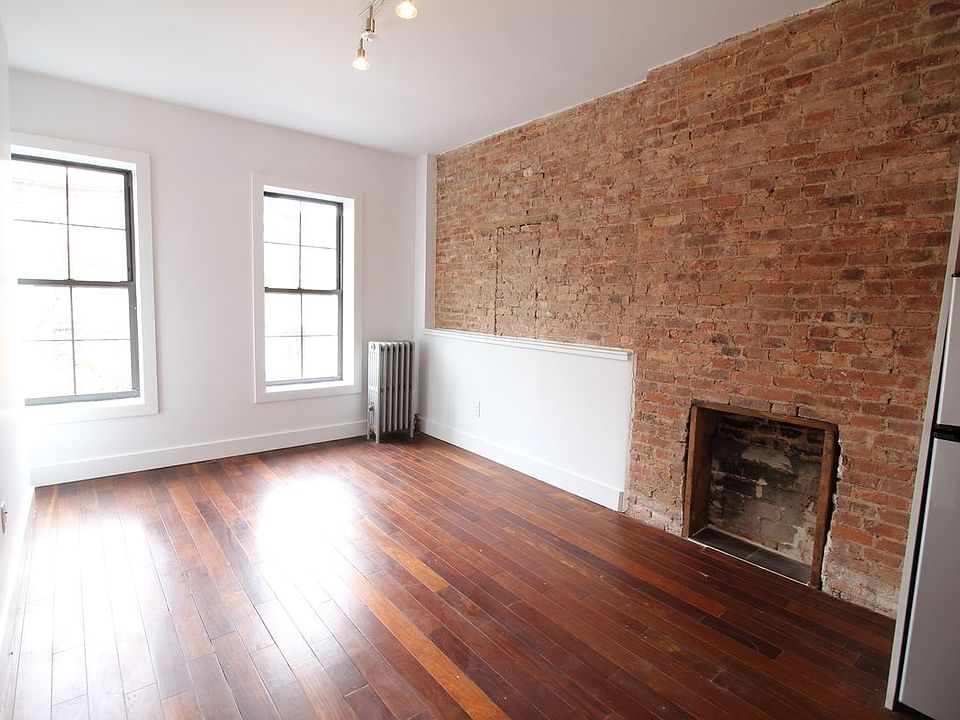 1st image of 594 Saint Marks Ave APT 2
