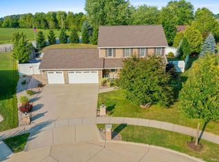 5110 N Gala Ct, Appleton, WI 54913