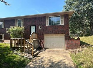 1209 SW Westminister Rd, Blue Springs, MO 64014