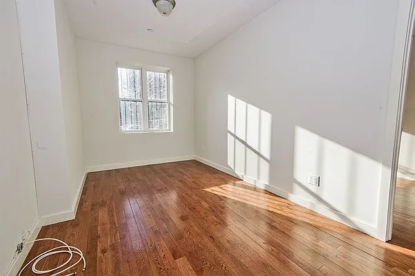 Rented by Level Group | media 3