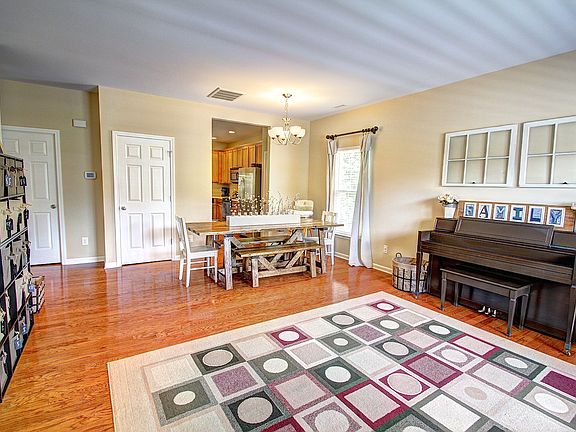Family Room/Dining Area