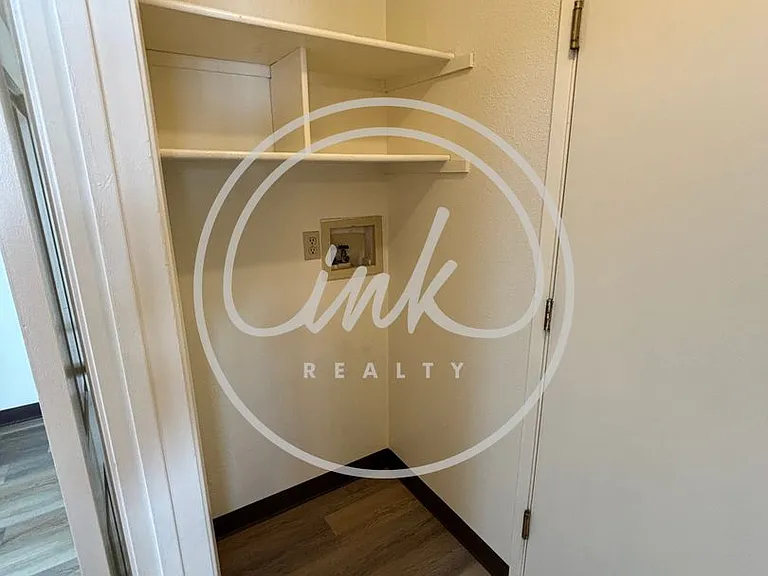 1294 Alicia Cir — Photo 6
