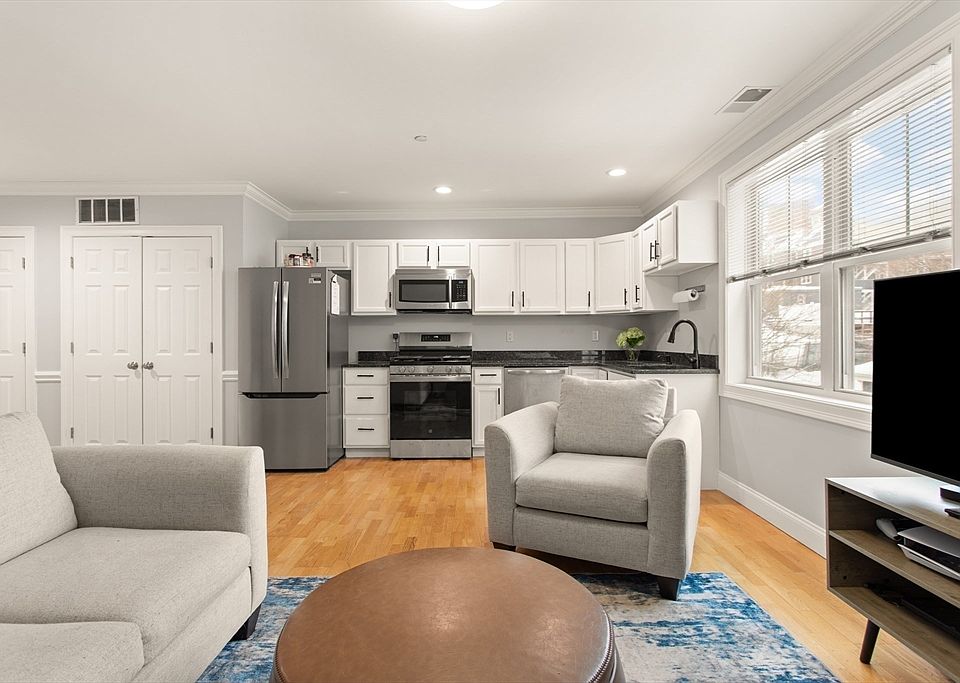 1st image of 40 Hancock St APT 10