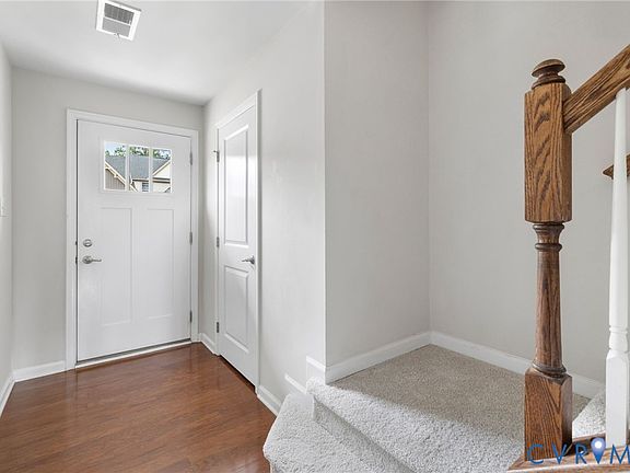 3rd image of 7965 Wistar Woods Ct