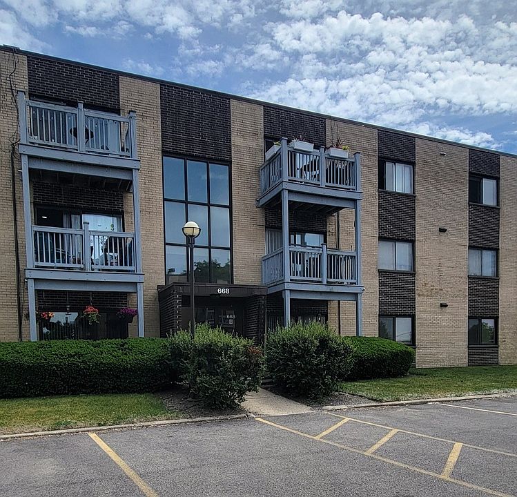 1st image of 668 Pinecrest Dr APT 204