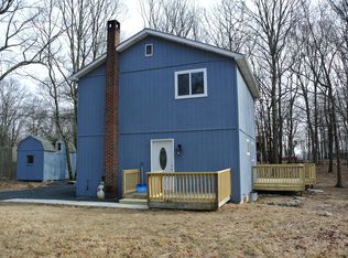164 Davis Cir, Bushkill, PA 18324