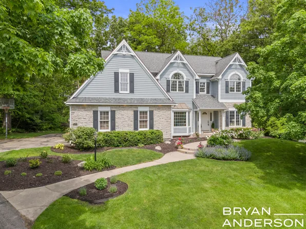 6475 Redington Dr SE, Ada, MI 49301