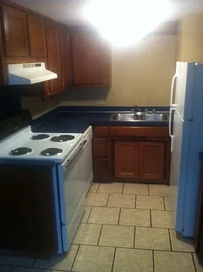 Ash Street Apartments — Photo 3