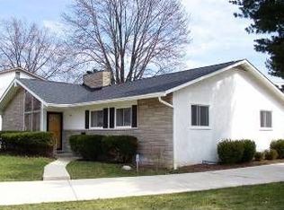 1415 Cottonwood Dr, Columbus, OH 43229