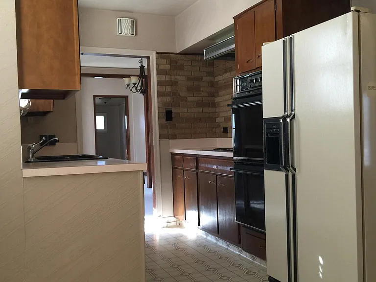 3321 Central Ave — Photo 6