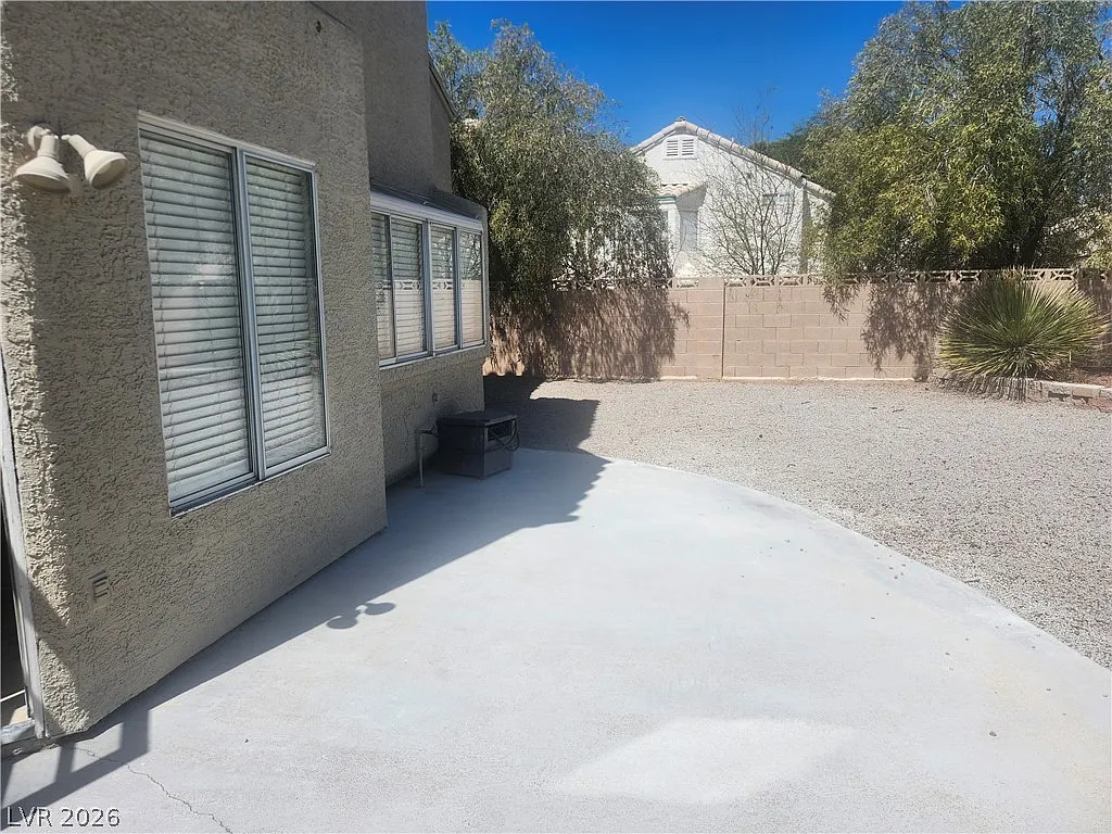 3 bed, 3.0 bath, 1640 sqft, $2,250 — Photo 4