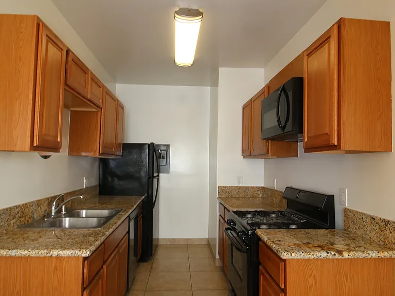 Westmoreland Apartments LLC — Photo 28