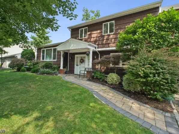 5 Trombley Dr, Livingston, NJ 07039