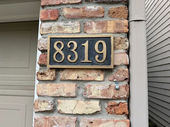 8319 Coppertowne Ct, Dallas, TX 75243