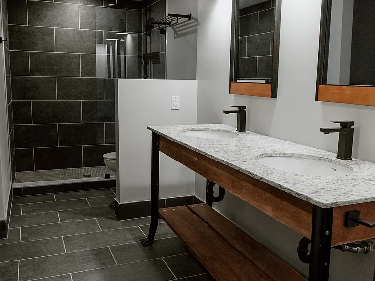 337 University Ave #2A — Photo 7