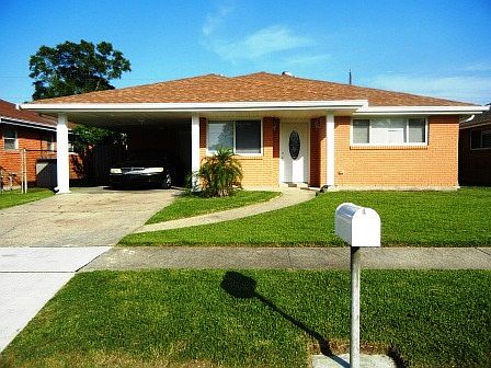 1st image of 2209 Charles Dr
