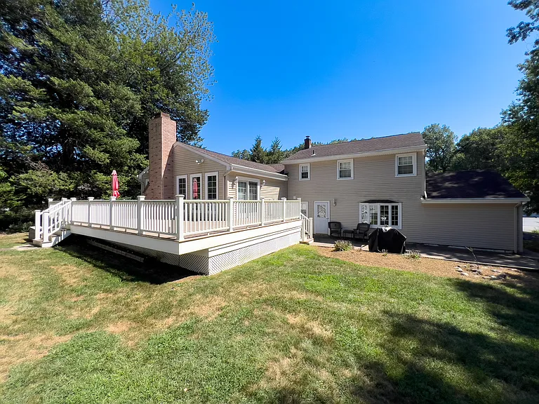 36 Deer Trail Rd — Photo 3