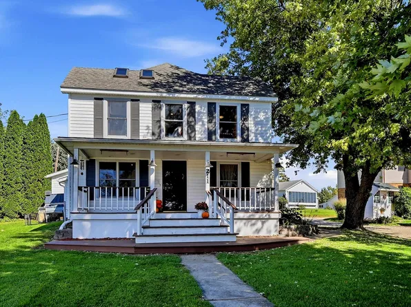 211 E High St, Shullsburg, WI 53586