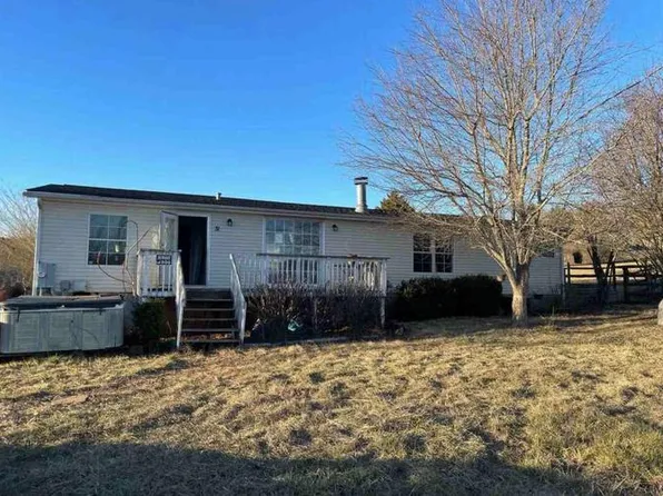 31 Haden Dr, Leicester, NC 28748