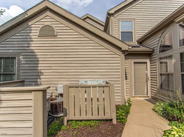 126 N Aspen Ct Unit 2, Warren, OH 44484