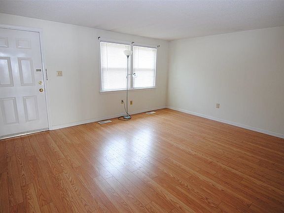 2nd image of 36 Bluestone Dr