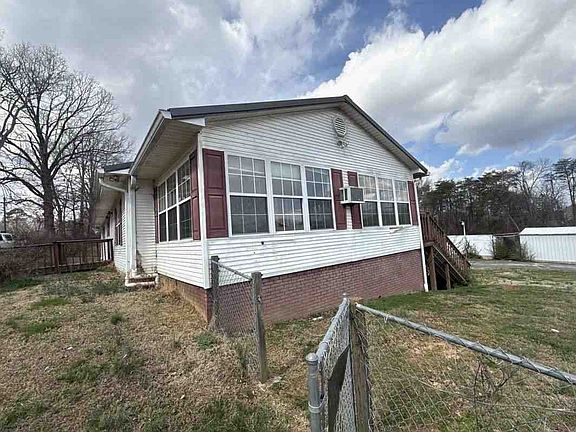 2nd image of 100 Shryer Rd