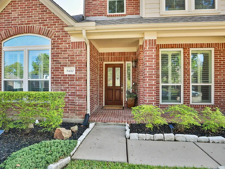 8410 Brighton Lake Ln — Photo 5