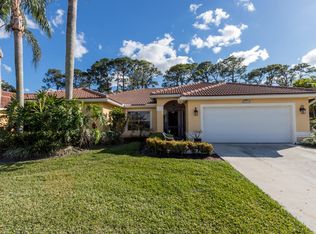 5541 Descartes Cir, Boynton Beach, FL 33472