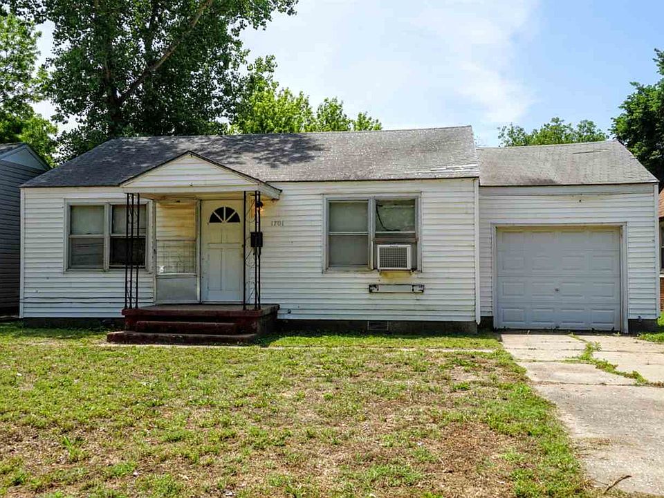 1st image of 1701 E Pine Ave