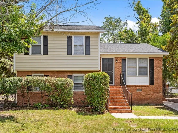 2803 Shade Tree Dr, Fayetteville, NC 28306