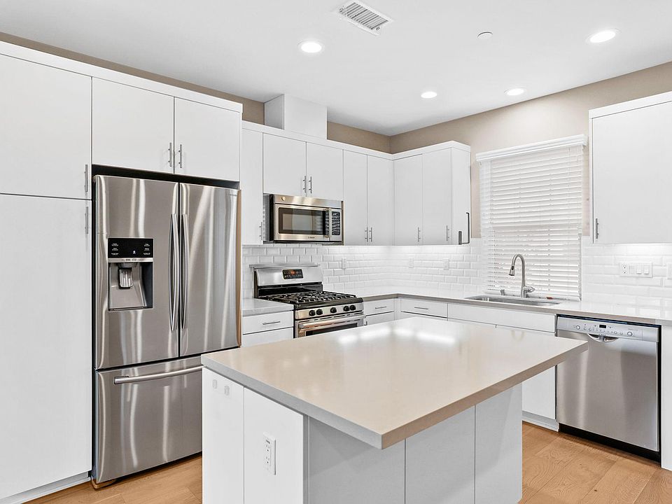 1st image of 102 Briarberry
