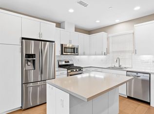 102 Briarberry, Irvine, CA 92618