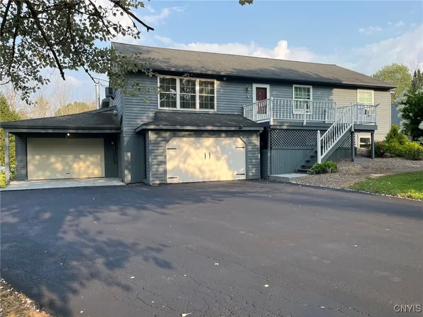 4 Gunther Rd, Central Square, NY 13036