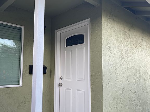 3rd image of 1522 Merritt Ln #A