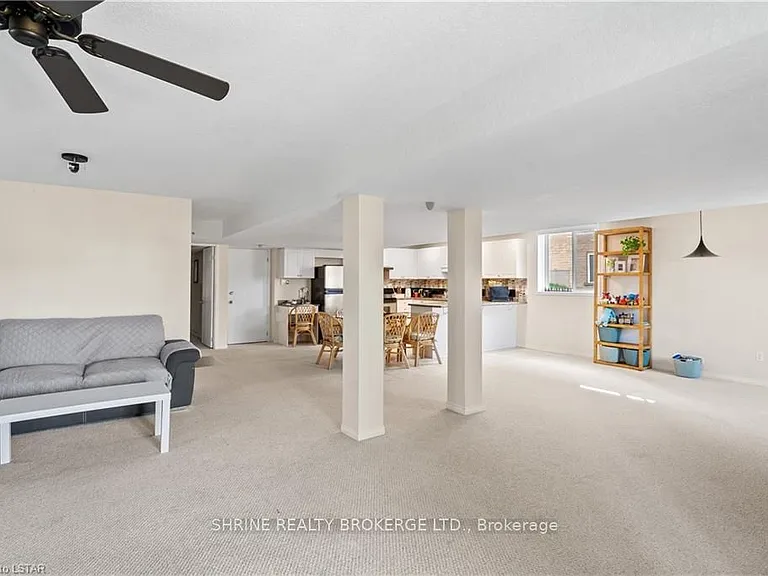 1841 Foxwood Ave #UPPER — Photo 26