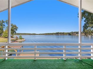 1126 Lakeshore Ct, Villa Rica, GA 30180