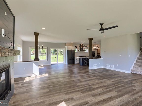 5th image of 104 Lightfoot Ln