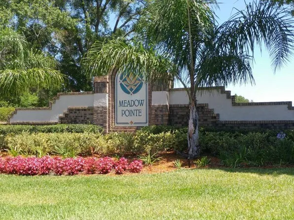 1028 Tullamore Dr, Zephyrhills, FL 33543