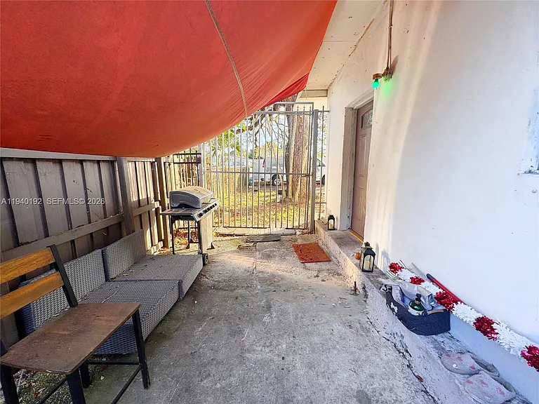 195 NW 135th St — Photo 7
