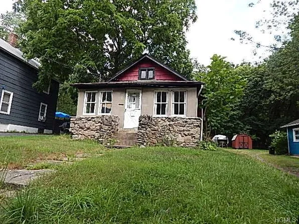 10 S Railroad Ave, Middletown, NY 10940