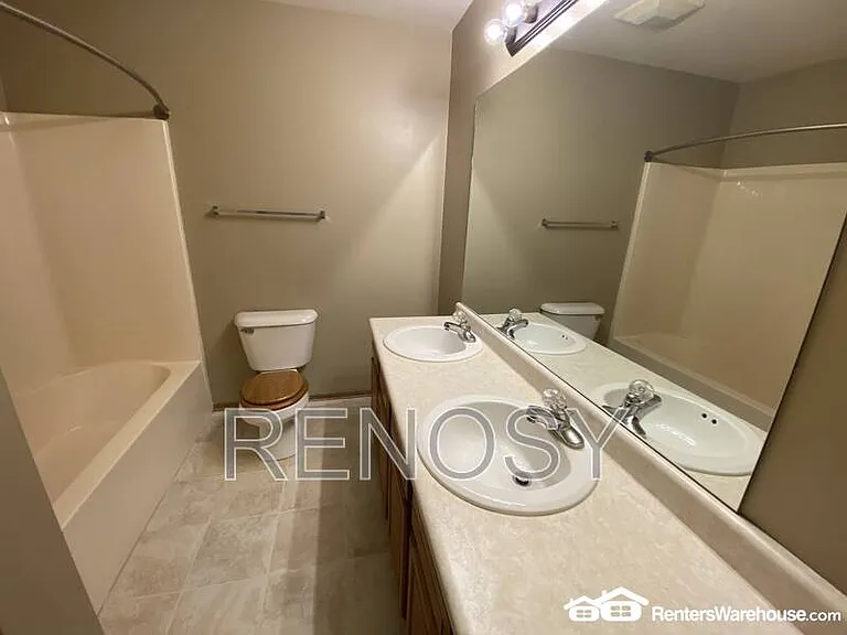 737 Kitterman Cir — Photo 9